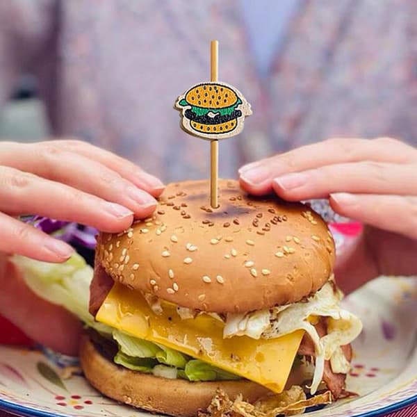 100 stk. engangsbambuspinde til hamburgerpynt