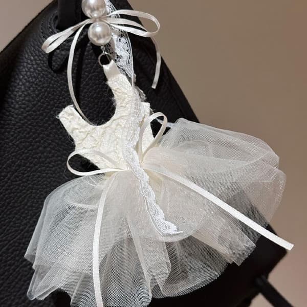 e Balletkjoleformet Nøglering Blonde Tylskørt Falsk Perle Deco A