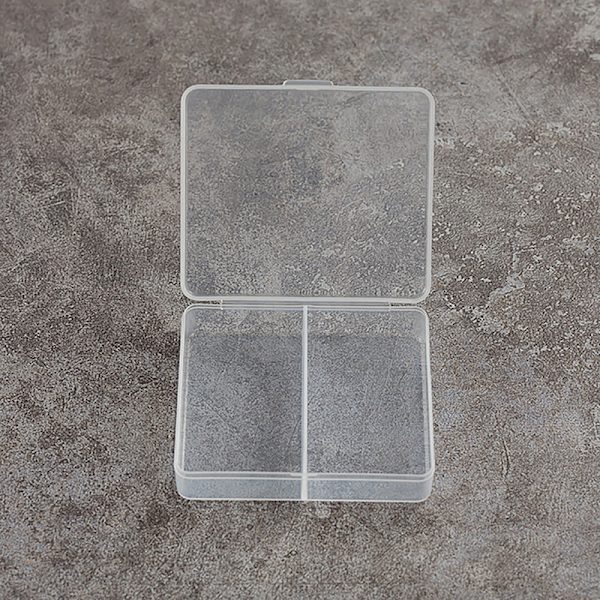 Kvadratisk gjennomsiktig oppbevaringsboks i plast for småting Clear