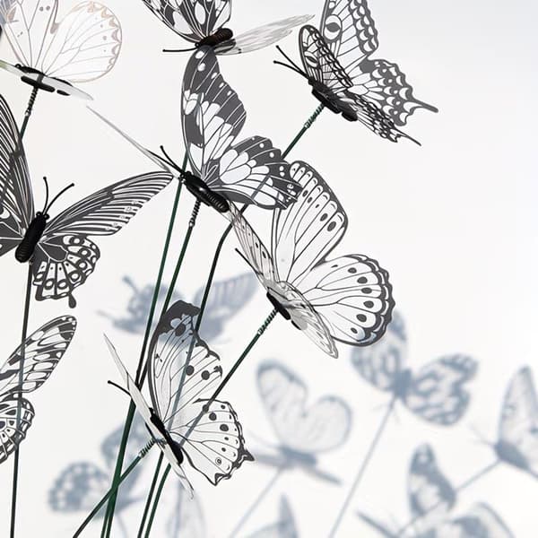 10/30 stk. 3D sort/hvid kunstig sommerfugl havestav blomstervase A30