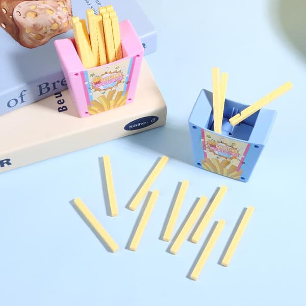Morsom simuleringspommes frites prankleke foreldre-barn interaksjon skrivebord Red