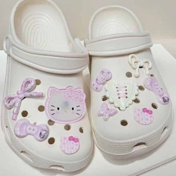 10 st kristall Hello Kitty rosett skoberlocker set e tecknad plast