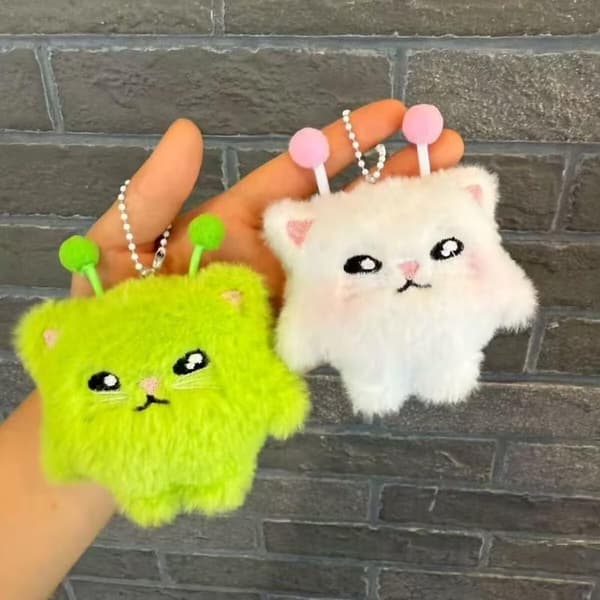 2 st e Alien Cat Plysch Nyckelring Kawaii Fluffig Kattdocka Ryggsäck