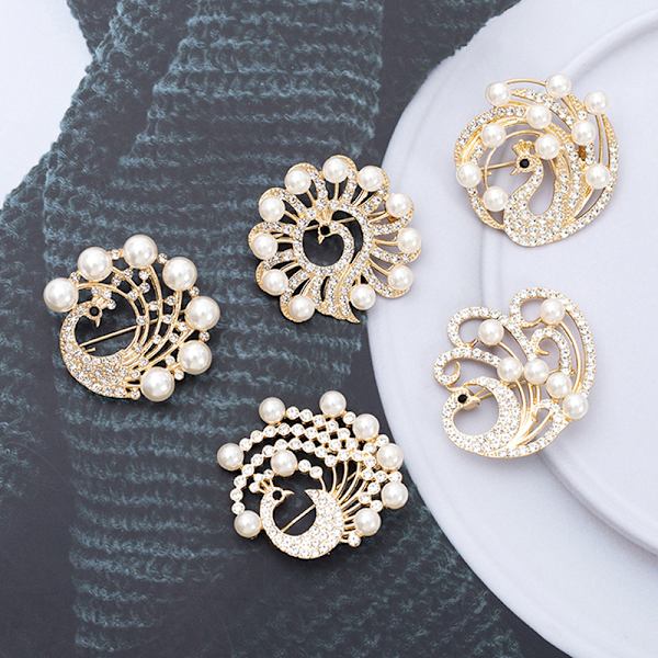 Pearl Rhinestone Peacock Brosje Dyr Corsage Brosjer Bryllup A3