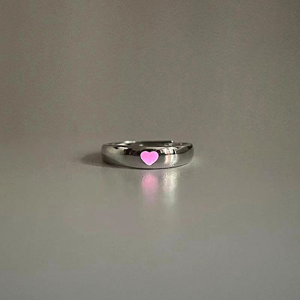 Luminous Love Heart Ring Glow In Dark Fashion Säädettävä pari A4