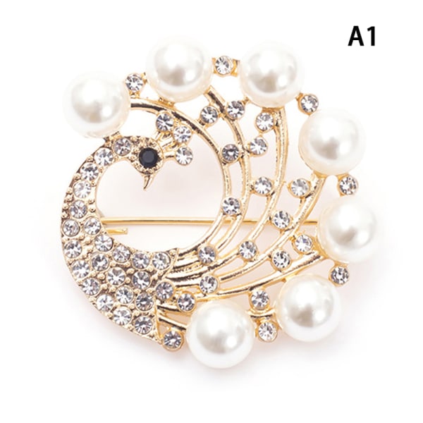 Pearl Rhinestone Peacock Brosch Djur Corsage Broscher Bröllop A1