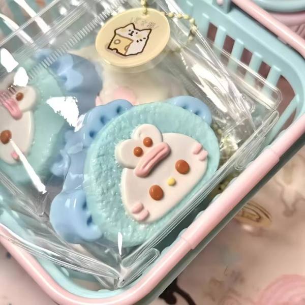 1 st Hangyodon HelloKitty tecknad klämbar långsam återhämtning dekompression A1