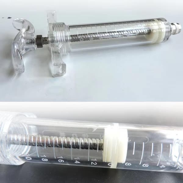 20ml 30ml 50ml 100ml Automatisk plastsprøyte for storfe 100ml