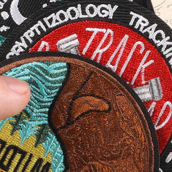 Kirjonta rautamerkit Monster Cloth Appliques Badge Extraterr 01
