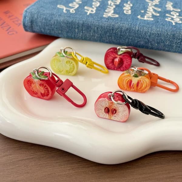 1 kpl e Sweet Realistic Half Fruit -avaimenperä laukkuriipus matkatavaroihin A3