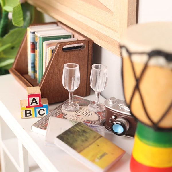4 kpl / set 1:12 Mini Red Wine Cup Simulation Wine Glass Goblet for