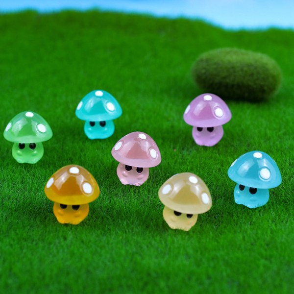10 stk Fargerike glødende små sopp minifigurer miniatyr L