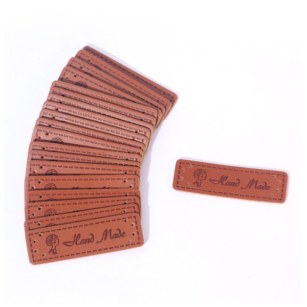 50 stk Brun laget med hjerte PU-skinn Håndlagde etikettetiketter DIY N1
