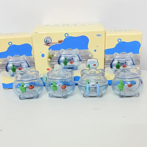 1 kpl mini läpinäkyvä kultakalakulho Jun Expression Blind Box Mi