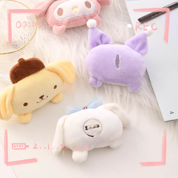 Sanrio tegneseriedukkeleker Plysjbrosje e Shape Badge-tilbehør A3