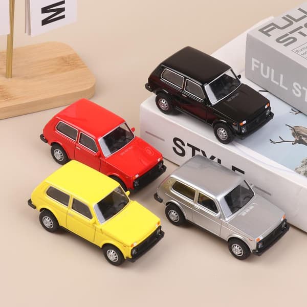 1/43 Skala Simulering Legering Bilmodel Retro Trykstøbt Metal Legetøj D Silver
