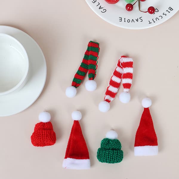 2 Stk Xmas Mini Tørklæde Hat Decor Dukketøj Tilbehør Jul A4