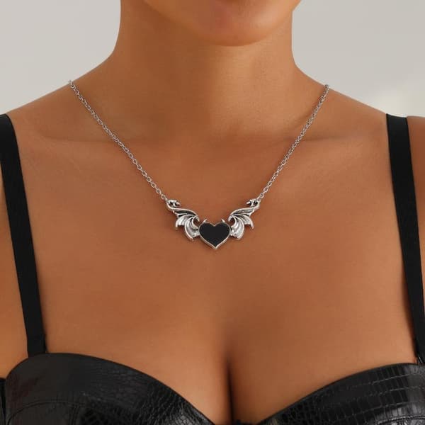 Estetisk Goth Devil Hjerte Pigtråd Choker Halskjede Punk Hip A