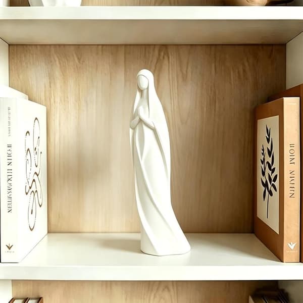 3D-printet bedende Mariastatue Minimalistisk Velsignet Moderpynt S