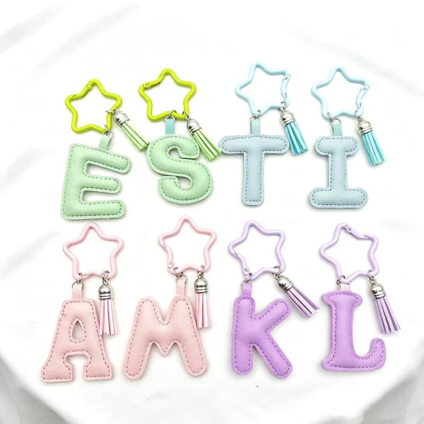Kawaii Star Nyckelring Tofs Läder A-Ö Initial Väskberlocker Dam D