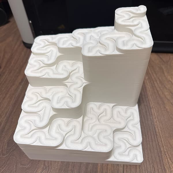 3D-printet Hilbert-kurve kuglebane A5