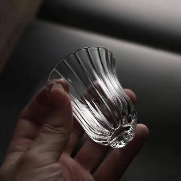 50 ml transparent tekopp i glas med blombladsdesign Gongf