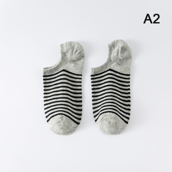 Raidalliset Invisible Socks Yksinkertainen ja monipuolinen College Combed Cot A2