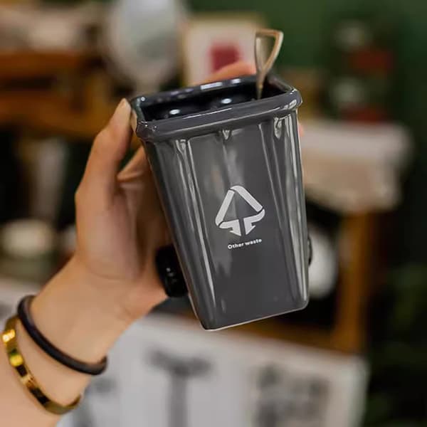 Rolig soptunna keramisk mugg 6