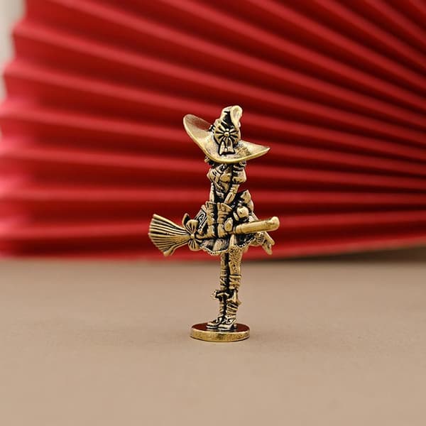 Messingheksfigur med retrodesign, holdbart materiale, Halloween