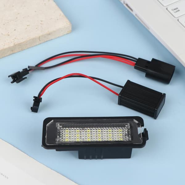 1/2st 12V Bilens LED-registreringsskyltsbelysning för CC Eos Golf 4 5 6 1pcs