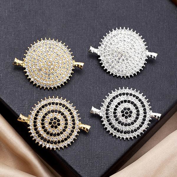 Kreative krystalbrocher Pins Broche Cardigan Faste seler Dre A