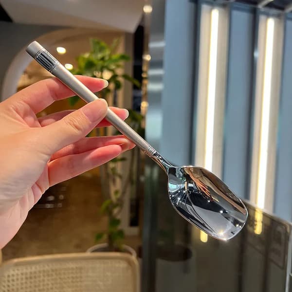 Fortykningsske af rustfrit stål Creative Long Handle Hot Pot S Silver