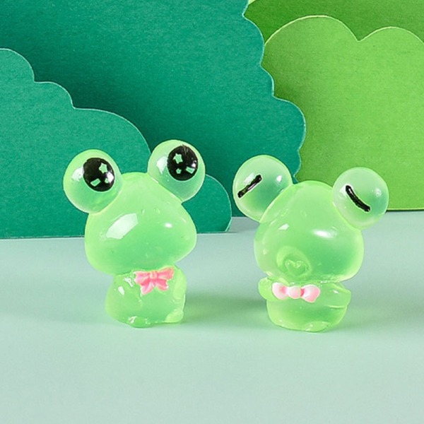 Mini Luminous Frog Ornament Animal Doll Dollhouse Car Micro Lan A5