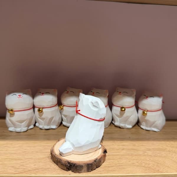 1 stk hvit katt dekorativ statue håndskåret tre dyrefigur