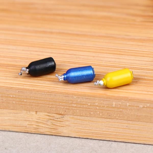 1/2 stk. 1/64 Selvfremstillet Nitrogen Gas Acceleration Flaske Bilmodel black 1pair