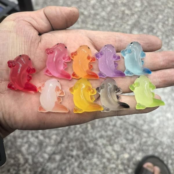 10 stk. Mini Salamanderfigurer Lysende Fargerike Små Aksolotler A2