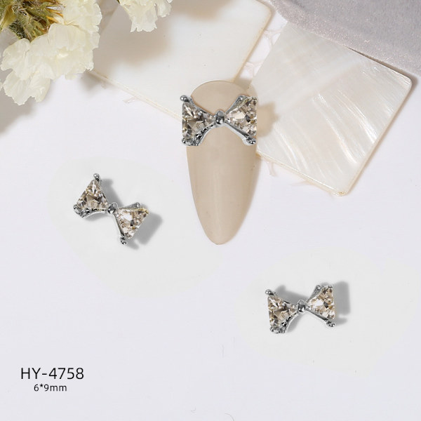 3 stk DIY Nail Art Charm 3D Sløyfe Rhinestones Nail Drill For M J 3Pcs