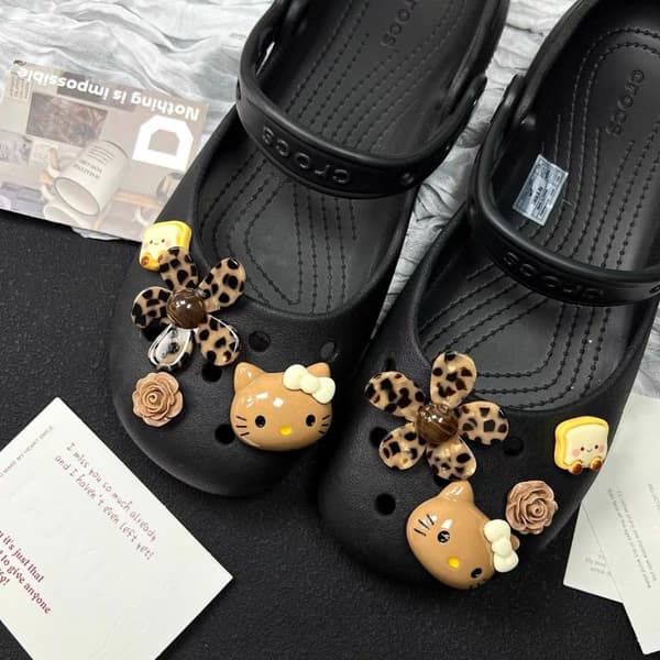 e Brown Hello Kitty Skosmykker Leopard Blomst Rose Toast Design 285