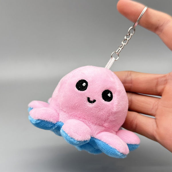 Mini Octopus e Plush Doll Reverse Toy Keychain Kawaii Fluffy St A2