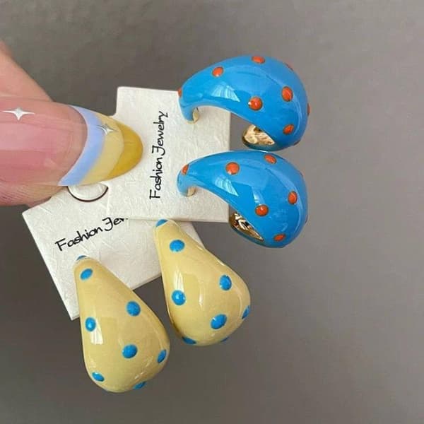 Sød farverig polka dot emalje geometrisk C-formet hoop ørering A5