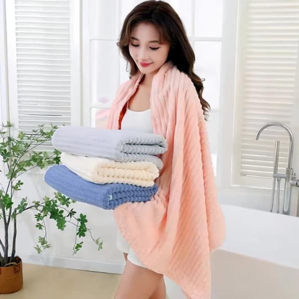 4 farver hurtigtørrende premium mikrofiber badehåndklæde absorberende blødt White 70x140cm