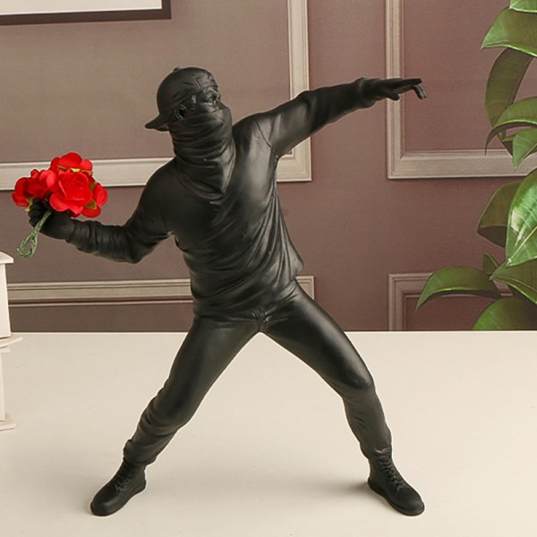 Resin statuer Skulpturer Boy Flower Thrower Statue Bomber Home black