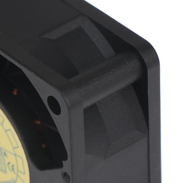 1 stk D60BV-12 køler til Y.L.Fan DC12V 0.50A 60*60*20MM 6CM 2 ledninger