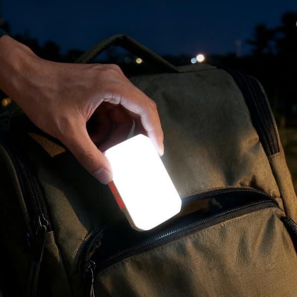 2-veis LED-campinglykt med høy lysstyrke 1200mAh utendørslys A1