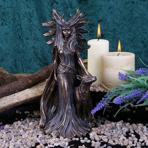 Hecate, gresk gudinne for magi med sine hunder, statuefigur M 1PCS
