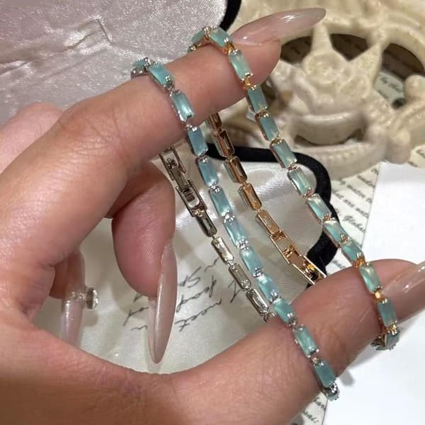 Glitrende farverige krystalarmbånd til kvinder Zirkonkæde Par A8