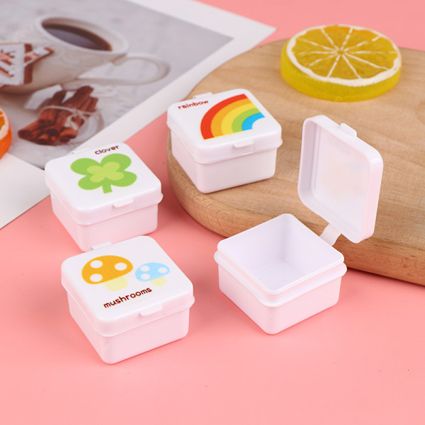 1/4 kpl Mini Neliömäinen Kannettava Kastikkepullo Bento-Pullotusastia 4Pcs