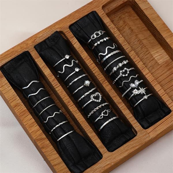 28 STK Legering Stabelbar Ringsæt Skinnende Rhinestone Hjerte Stjerne Des A4