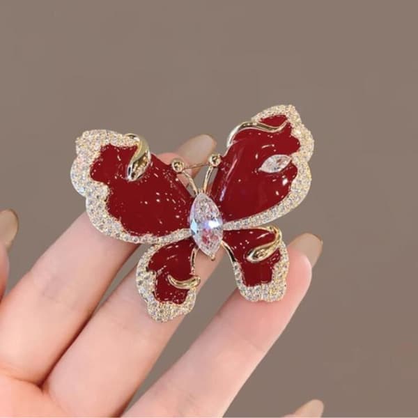 Mode Temperament Rhinestone Røde Sommerfuglebrocher Til Kvinder 1pc