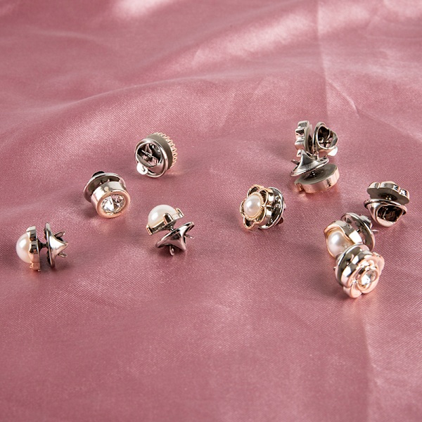 10 kpl nappirintaneulasetti, set helmi strassit pin coat cot A2